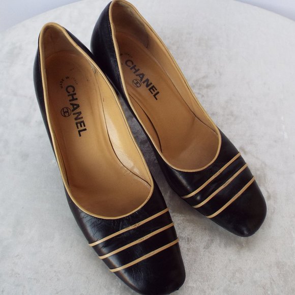 Vintage Chanel Pumps - Picture 1 of 15